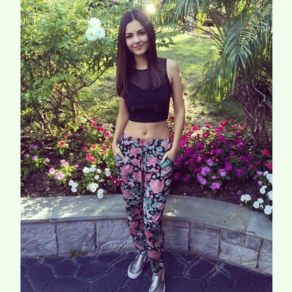 🆕 Lovers + Friends Bright Eyes Pants - Picture 4 of 8